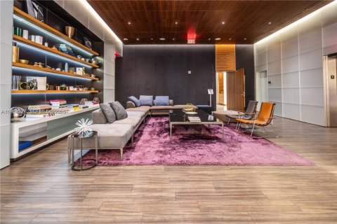 Condominio en alquiler en Miami, Florida, 3 dormitorios, 172.43 m2 № 2046115 - foto 24