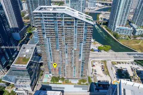 Condominio en alquiler en Miami, Florida, 3 dormitorios, 172.43 m2 № 2046115 - foto 28