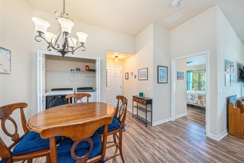 Condo in New Port Richey, Florida, 3 bedrooms  № 1795125 - photo 8