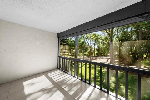 Condo in Sarasota, Florida, 2 bedrooms  № 1853458 - photo 19