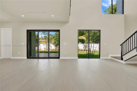 Condo in Miami, Florida, 3 bedrooms  № 2252105 - photo 5