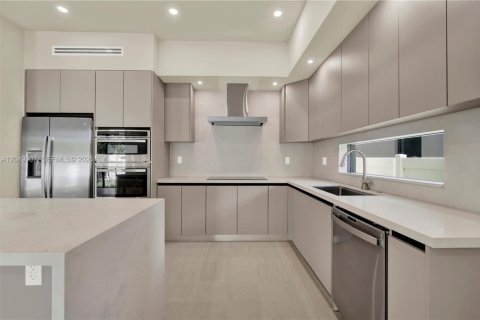Condo in Miami, Florida, 3 bedrooms  № 2252105 - photo 12