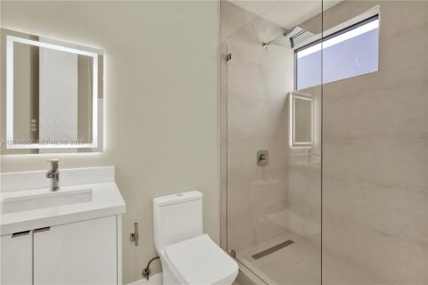 Condo in Miami, Florida, 3 bedrooms  № 2252105 - photo 26