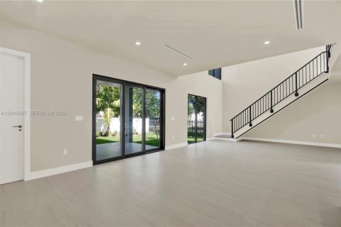 Condo in Miami, Florida, 3 bedrooms  № 2252105 - photo 10