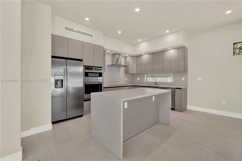 Condo in Miami, Florida, 3 bedrooms  № 2252105 - photo 14