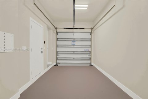 Condo in Miami, Florida, 3 bedrooms  № 2252105 - photo 17