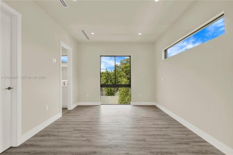 Condo in Miami, Florida, 3 bedrooms  № 2252105 - photo 29