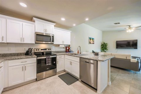 Villa ou maison à vendre à Fort Myers, Floride: 2 chambres, 93.65 m2 № 1894953 - photo 10