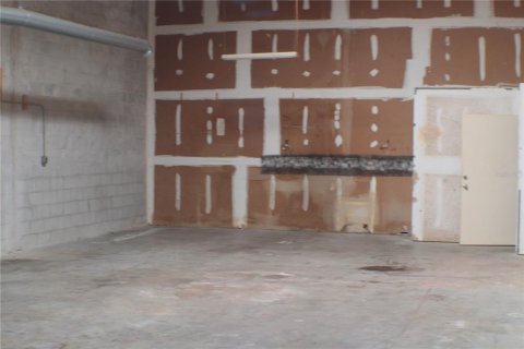 Immobilier commercial à vendre à Englewood, Floride: 112.13 m2 № 1903147 - photo 4