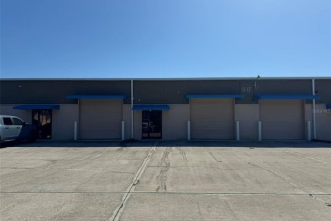 Immobilier commercial à vendre à Englewood, Floride: 112.13 m2 № 1903147 - photo 1