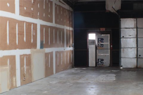Immobilier commercial à vendre à Englewood, Floride: 112.13 m2 № 1903147 - photo 3