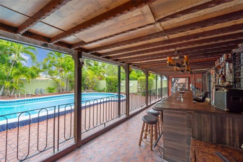 House in Miami, Florida 3 bedrooms, 153.38 sq.m. № 2083617 - photo 29