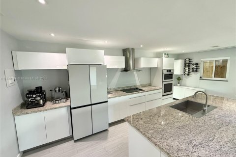 Casa en venta en Hollywood, Florida, 3 dormitorios, 130.06 m2 № 1859223 - foto 11