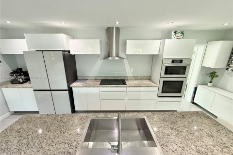 Casa en venta en Hollywood, Florida, 3 dormitorios, 130.06 m2 № 1859223 - foto 13