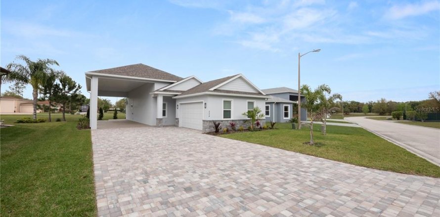 House in Polk City, Florida 2 bedrooms, 147.34 sq.m. № 1855398