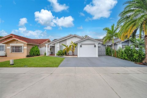 Villa ou maison à vendre à Hialeah, Floride: 4 chambres, 152.17 m2 № 1930009 - photo 28