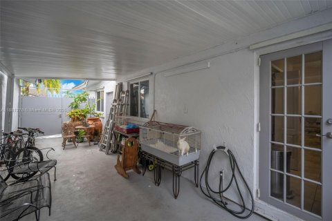 Villa ou maison à vendre à Hialeah, Floride: 4 chambres, 152.17 m2 № 1930009 - photo 9