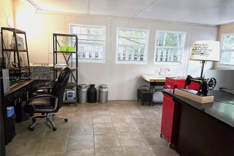 Villa ou maison à vendre à Hialeah, Floride: 4 chambres, 152.17 m2 № 1930009 - photo 27