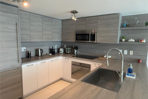 Condominio en alquiler en Sunny Isles Beach, Florida, 2 dormitorios, 146.69 m2 № 2059683 - foto 7