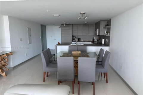 Condominio en alquiler en Sunny Isles Beach, Florida, 2 dormitorios, 146.69 m2 № 2059683 - foto 4