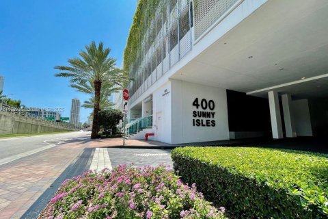 Condominio en Sunny Isles Beach, Florida, 2 dormitorios  № 2059683