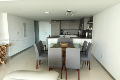 Condominio en alquiler en Sunny Isles Beach, Florida, 2 dormitorios, 146.69 m2 № 2059683 - foto 5