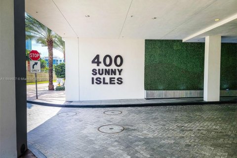 Condominio en alquiler en Sunny Isles Beach, Florida, 2 dormitorios, 146.69 m2 № 2059683 - foto 2