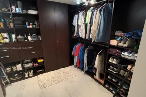 Condominio en alquiler en Sunny Isles Beach, Florida, 2 dormitorios, 146.69 m2 № 2059683 - foto 22