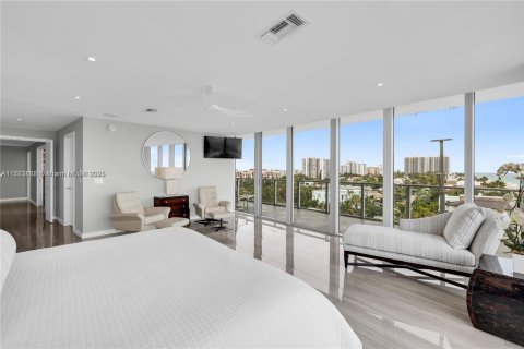 Condominio en venta en Fort Lauderdale, Florida, 4 dormitorios, 349.96 m2 № 1488928 - foto 25