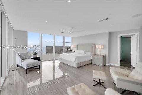 Condominio en venta en Fort Lauderdale, Florida, 4 dormitorios, 349.96 m2 № 1488928 - foto 22