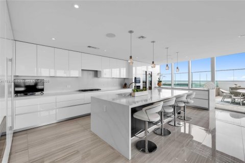 Condominio en venta en Fort Lauderdale, Florida, 4 dormitorios, 349.96 m2 № 1488928 - foto 18