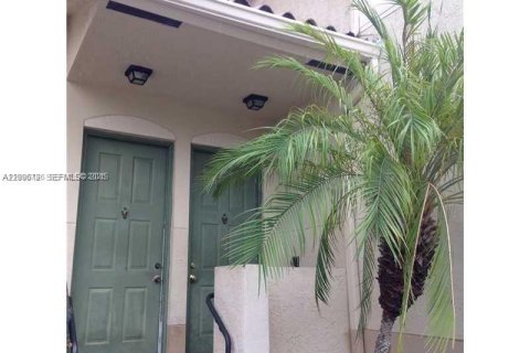 Condo in Sunrise, Florida, 3 bedrooms  № 2058280
