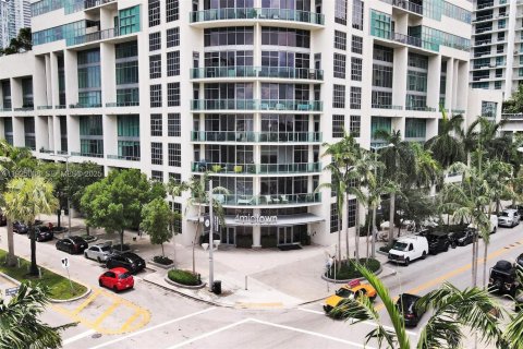 Condo in Miami, Florida, 1 bedroom  № 1983500 - photo 27