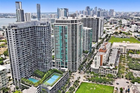 Condo in Miami, Florida, 1 bedroom  № 1983500 - photo 5