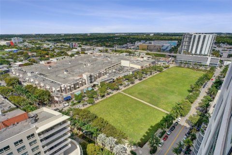 Condo in Miami, Florida, 1 bedroom  № 1983500 - photo 3
