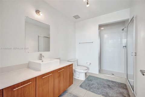 Condo in Miami, Florida, 1 bedroom  № 1983500 - photo 11