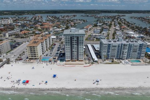 Condominio en venta en Redington Shores, Florida, 2 dormitorios, 134.71 m2 № 1642889 - foto 23