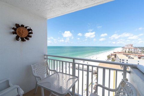 Condominio en venta en Redington Shores, Florida, 2 dormitorios, 134.71 m2 № 1642889 - foto 2