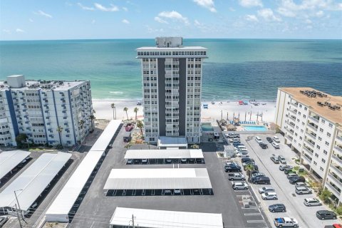 Condominio en venta en Redington Shores, Florida, 2 dormitorios, 134.71 m2 № 1642889 - foto 21