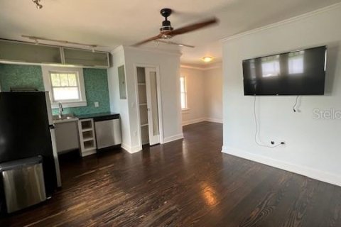 Condo in Orlando, Florida, 1 bedroom  № 1914011 - photo 3