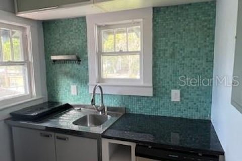 Condo in Orlando, Florida, 1 bedroom  № 1914011 - photo 6