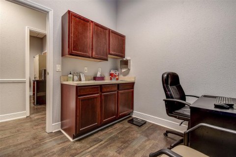 Propiedad comercial en alquiler en Largo, Florida, 174.75 m2 № 1837747 - foto 23