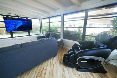 Villa ou maison à louer à Fort Lauderdale, Floride: 3 chambres, 144 m2 № 2153783 - photo 6