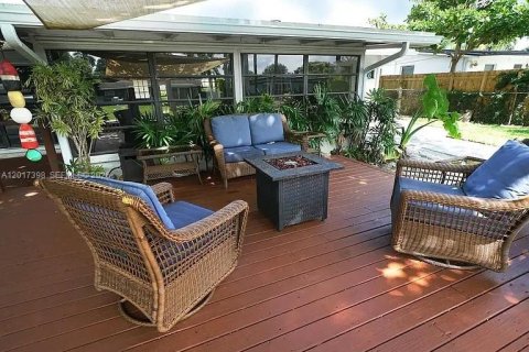 Villa ou maison à louer à Fort Lauderdale, Floride: 3 chambres, 144 m2 № 2153783 - photo 28