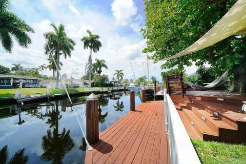 Villa ou maison à Fort Lauderdale, Floride 3 chambres, 144 m2 № 2153783