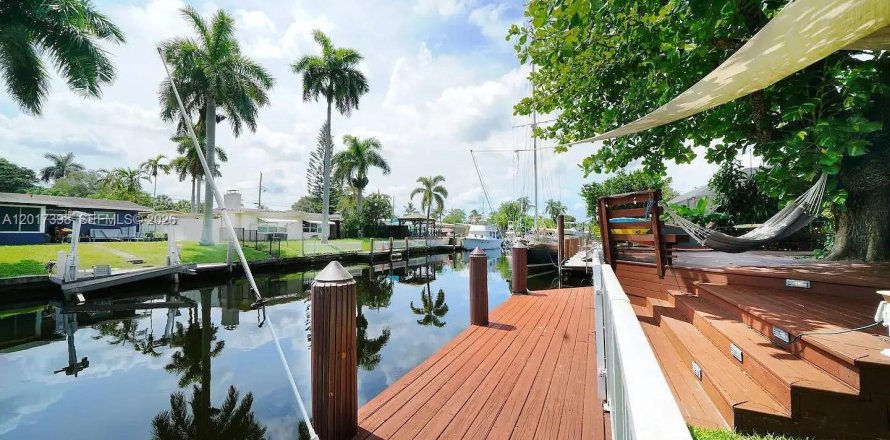Villa ou maison à Fort Lauderdale, Floride 3 chambres, 144 m2 № 2153783