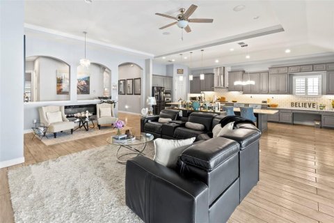 House in Fish Hawk, Florida 4 bedrooms, 305 sq.m. № 2156041 - photo 10