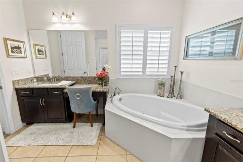 House in Fish Hawk, Florida 4 bedrooms, 305 sq.m. № 2156041 - photo 25