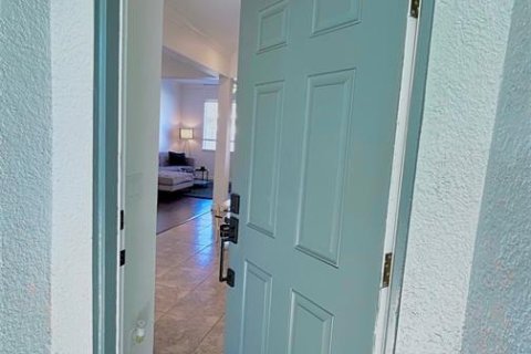 Townhouse in Windermere, Florida 2 bedrooms, 121.79 sq.m. № 2351582 - photo 5