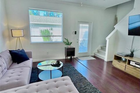Townhouse in Windermere, Florida 2 bedrooms, 121.79 sq.m. № 2351582 - photo 19